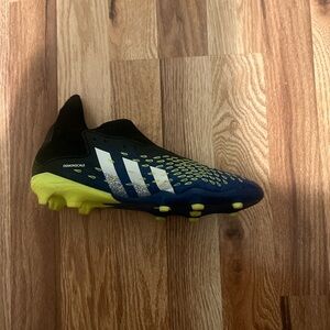 Adidas Kids Sneakers - Black and Yellow